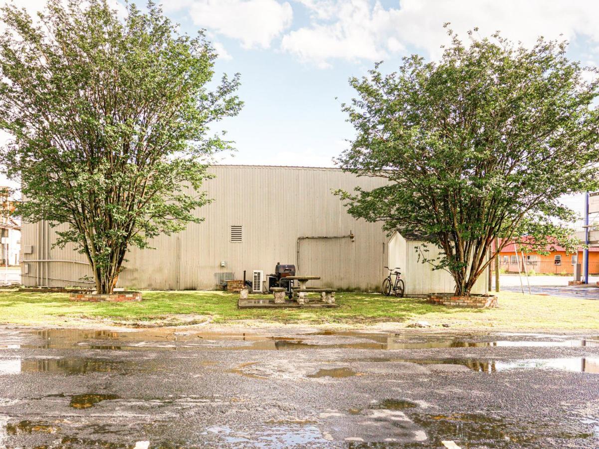 Oyo Hotel Austin Street Giddings Zewnętrze zdjęcie