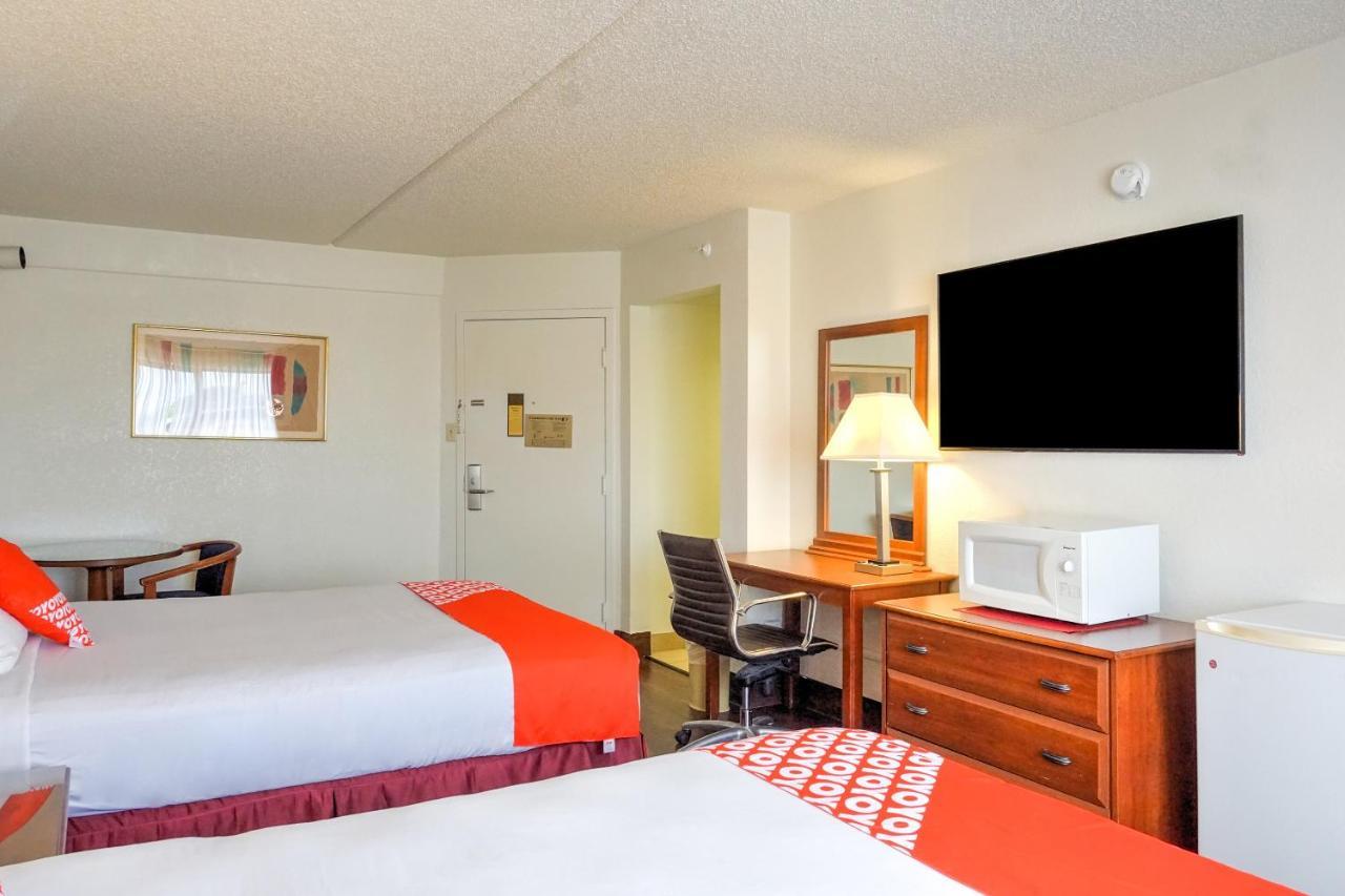 Oyo Hotel Austin Street Giddings Zewnętrze zdjęcie